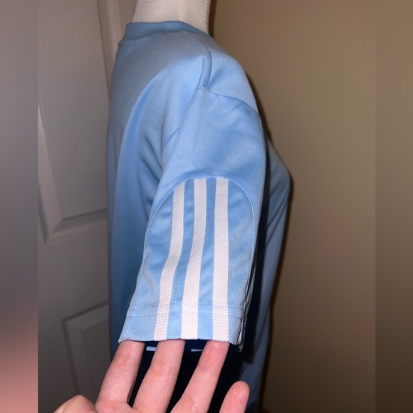 Adidas Top - Picture 3 of 7